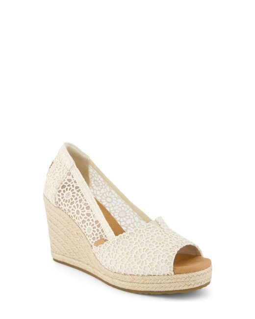 TOMS White Essential Wedge Pump