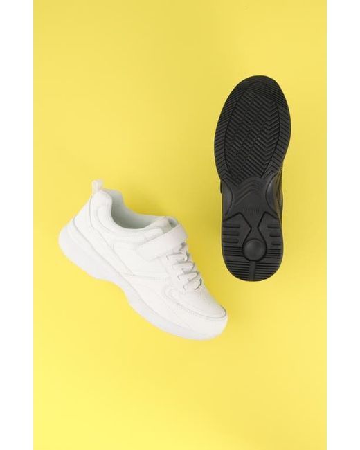Propet White Lifewalker Flex Sneaker