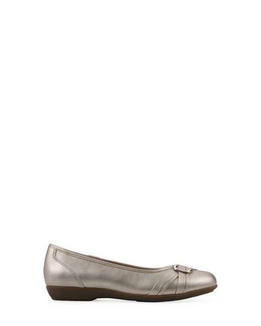 White Mountain Gray Calming Buckle Strap Flat