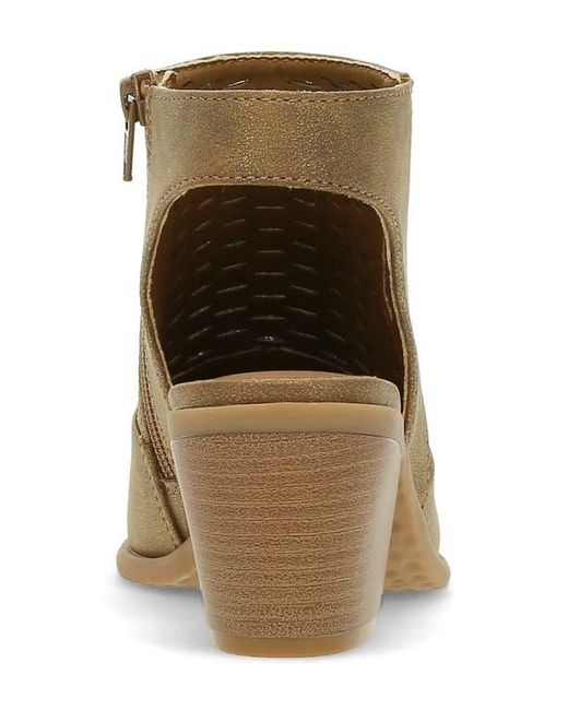 BareTraps Brown Yangley Block Heel Bootie