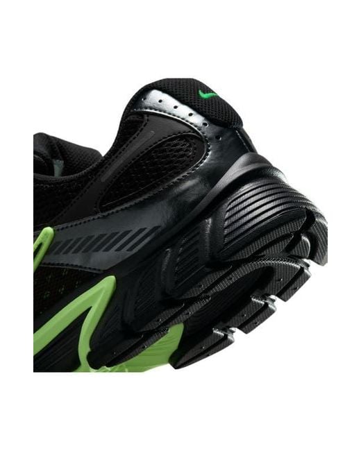 Nike Black V5 Rnr Sneaker for men