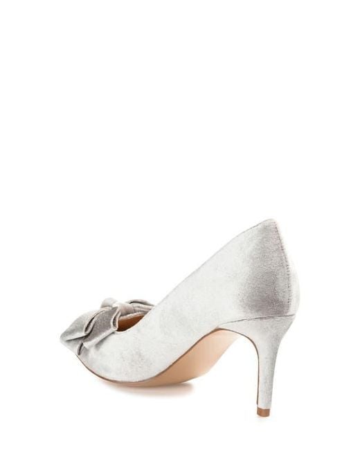 Journee Collection White Crystol Pump
