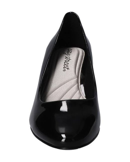 Easy Street Black Ballari Round Toe Pump