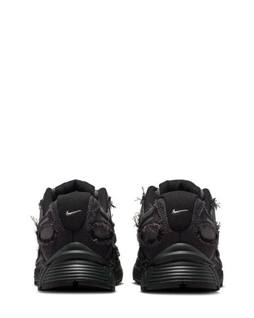 Nike Black V5 Runner Sneaker for men