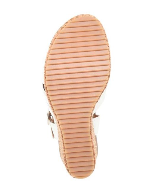 Söfft Brown Carlana Wedge Sandal