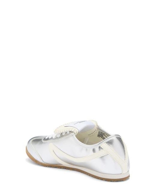 Steve Madden White Jaiden Grip Sole Sneaker