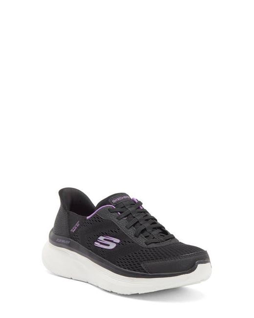 Skechers Black D-Lux Walker Swift-Fit Sneaker