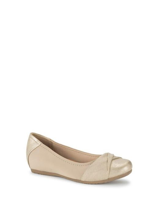 BareTraps Natural Mia Cap Toe Flat