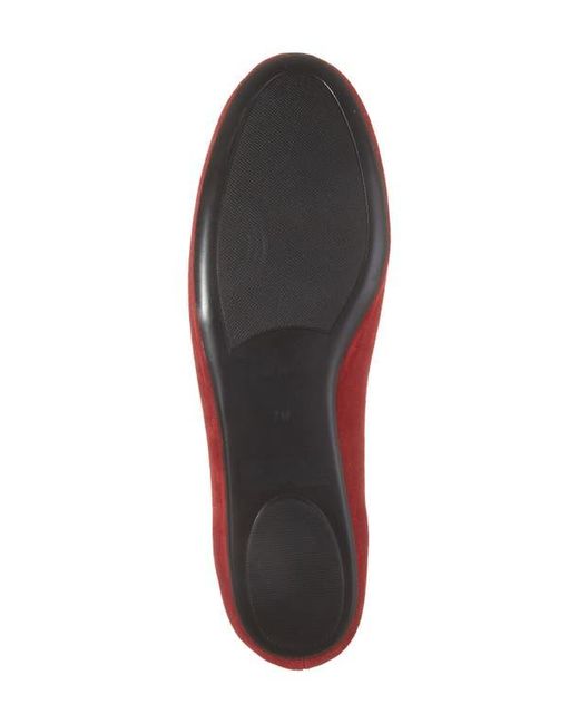 Vaneli Red Baird Scalloped Flat