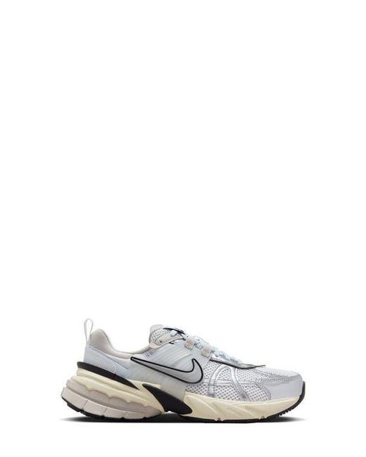 Nike White V2k Run Sneaker