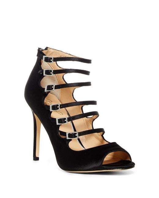 badgley mischka hansen pump