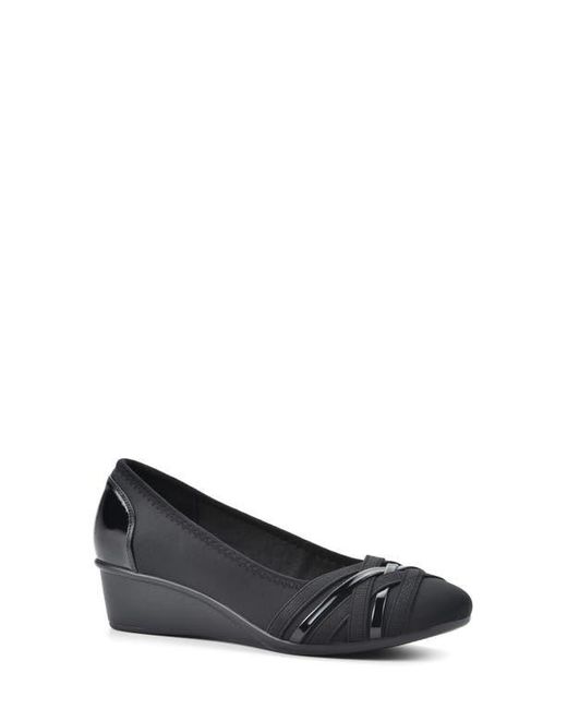 White Mountain Black Bowie Wedge Pump