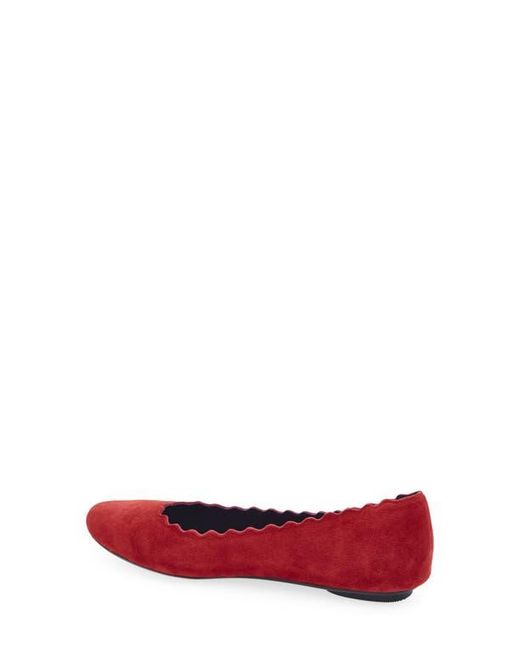 Vaneli Red Baird Scalloped Flat