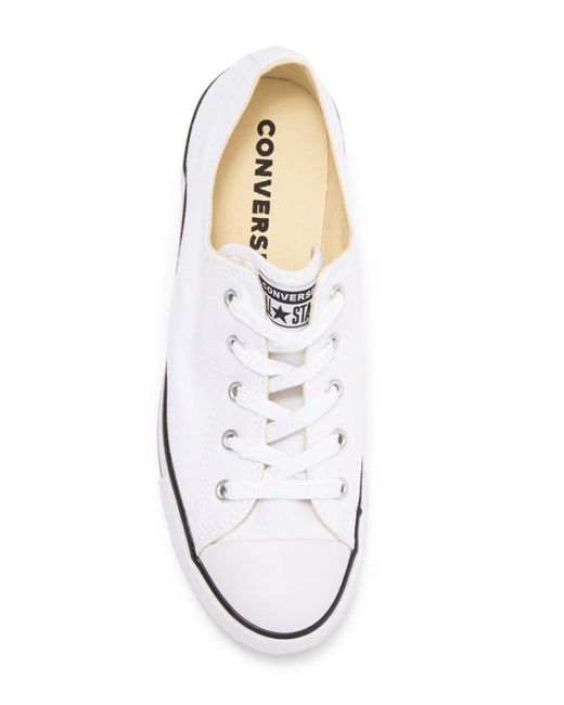 chuck taylor dainty white