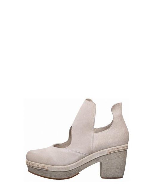 Antelope White Platform Pump