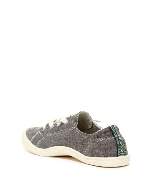 Madden girl black hotsell slip on sneakers