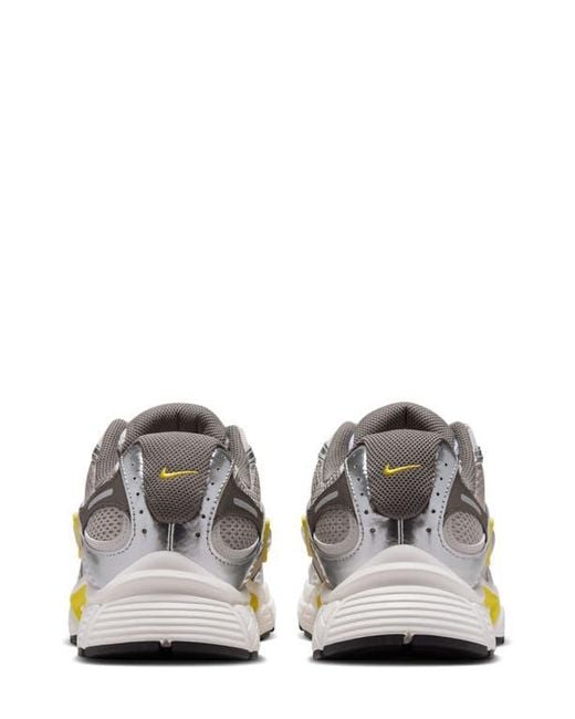 Nike White V5 Rnr Sneaker for men