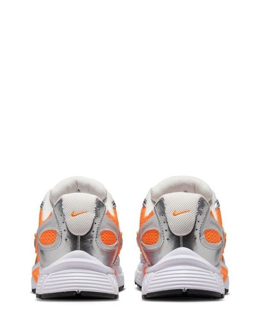Nike Multicolor V5 Rnr Sneaker for men
