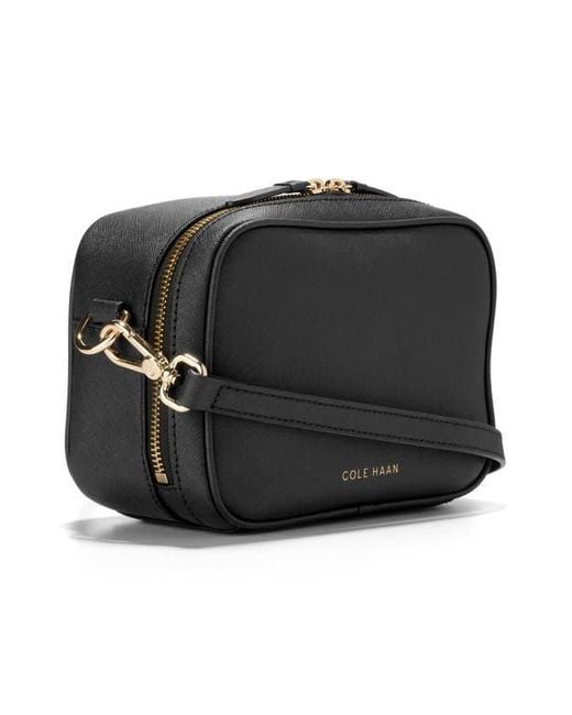 SALE！COLE HAAN♪Go Anywhereレザーカメラクロスボディバッグ Cole Haan Go Anywhere Leather Camera Bag in Black | Lyst
