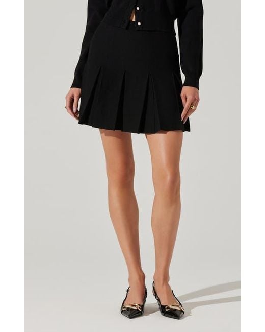 Astr Black Denisa Pleated Miniskirt