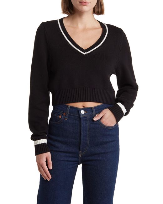 BCBGeneration Black V-neck Crop Pullover Sweater