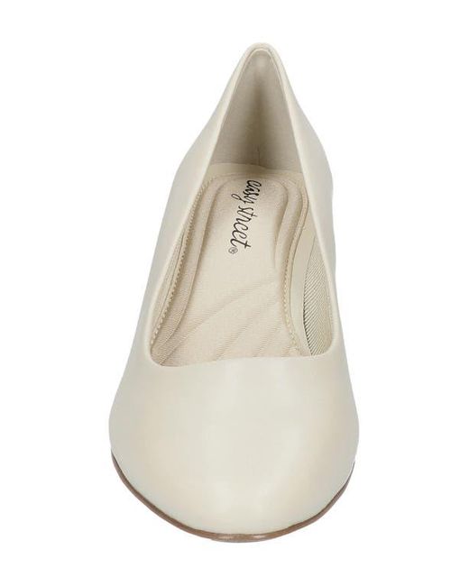 Easy Street White Ballari Round Toe Pump