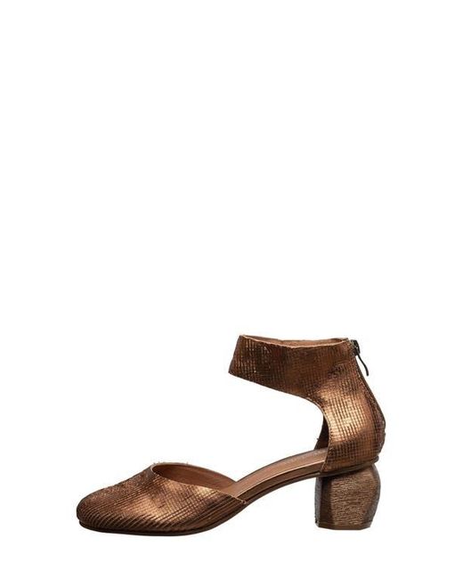 Antelope Brown Porter Pump