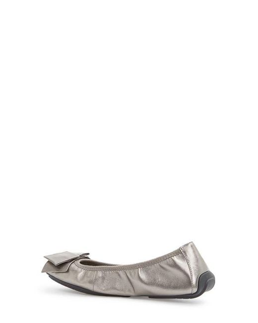 Me Too White 'Lilyana 2.0' Flat
