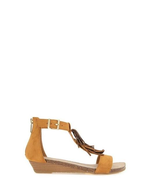 Kenneth Cole Brown Glytoni Fringe T-Strap Sandal