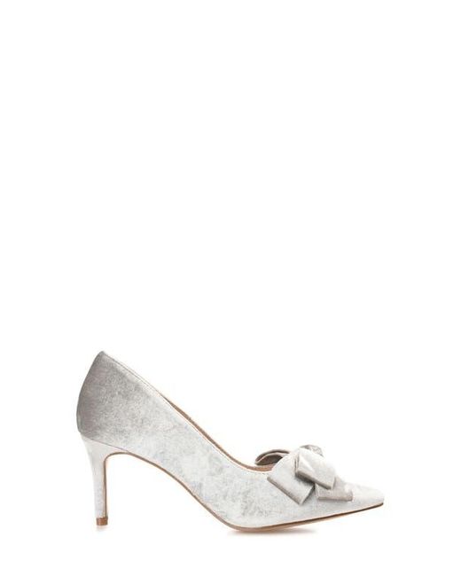Journee Collection White Crystol Pump