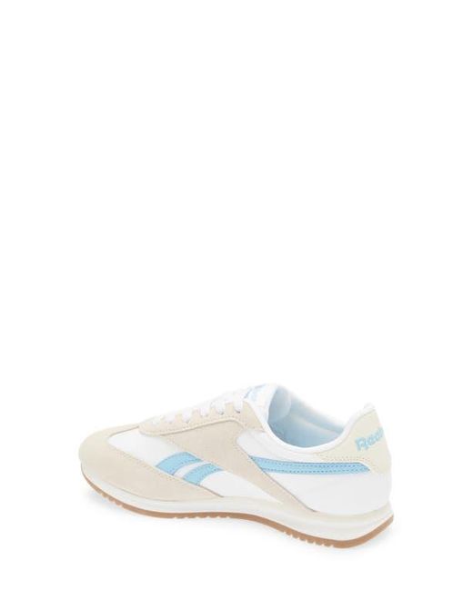 Reebok White World 70 Sneaker