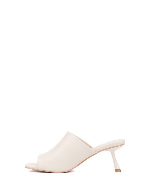TORGEIS White Idina Square Toe Mule