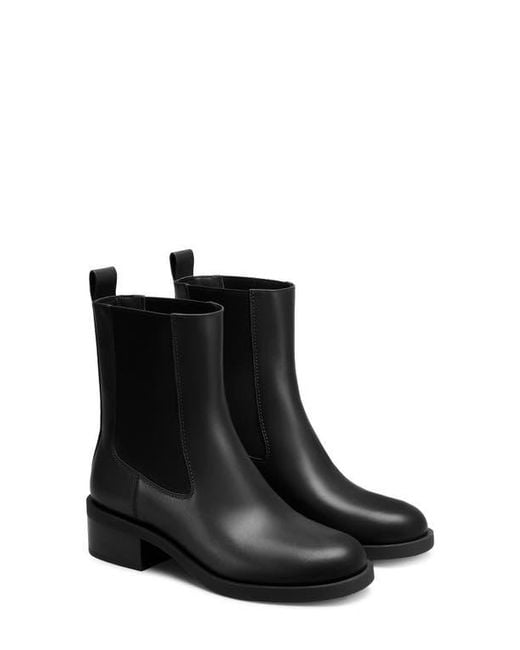 Stuart Weitzman Black Sully Chelsea Boot