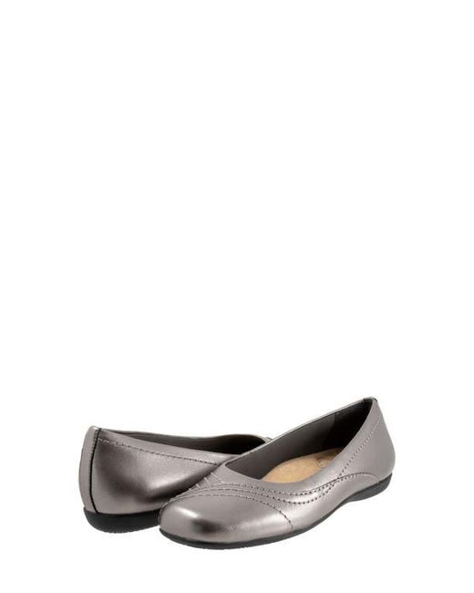 Trotters Multicolor Sasha Flat