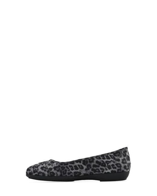 White Mountain Black Calming Buckle Strap Flat