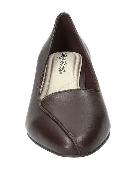 Easy Street Brown Astrid Pump