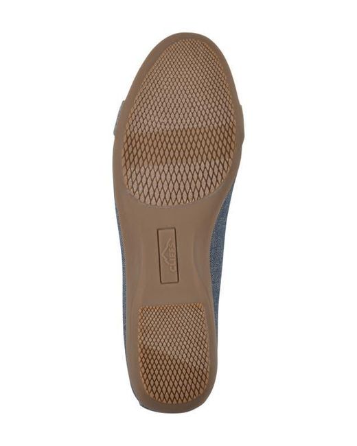 White Mountain Blue Chain Detail Slip-On Flats