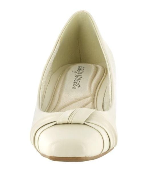 Easy Street White Waive Square Toe Pump