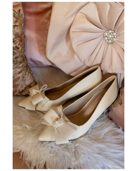Journee Collection Blue Crystol Pump