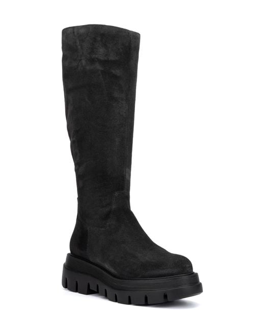 Aquatalia Black Scilla Leather Lug Sole Boot