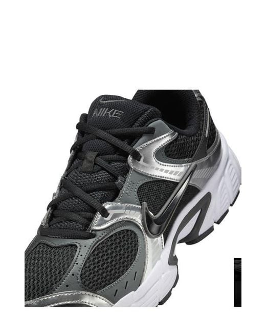 Nike Black V5 Rnr Sneaker for men