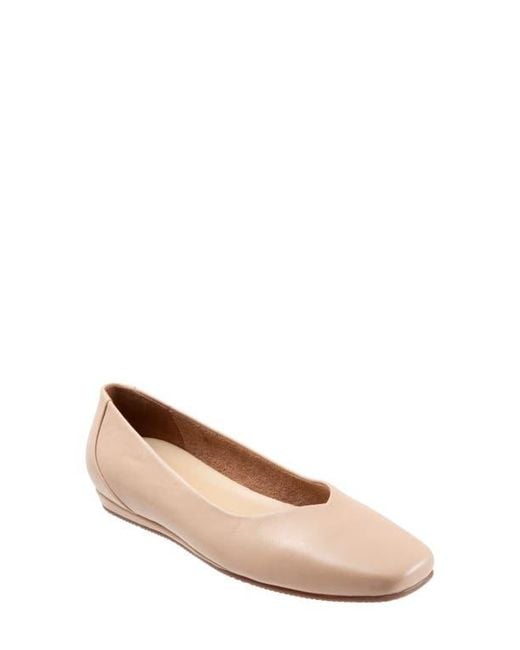 Softwalk® Natural Vellore Flat
