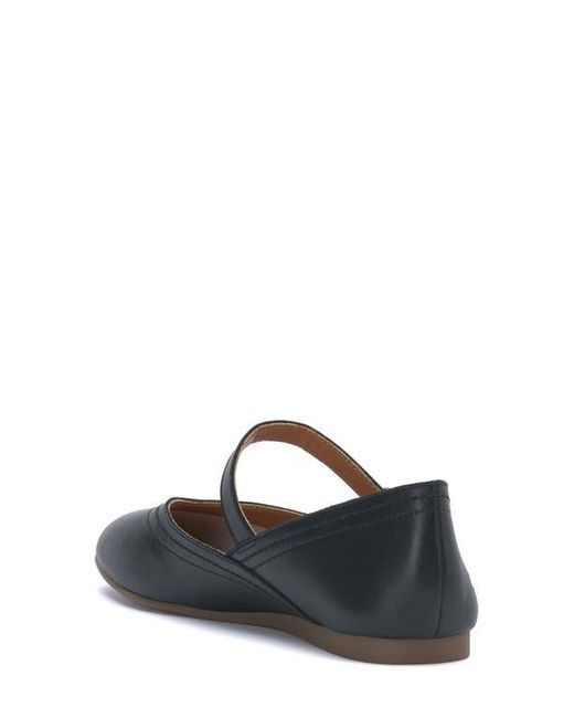 Lucky Brand White Albajane Flat