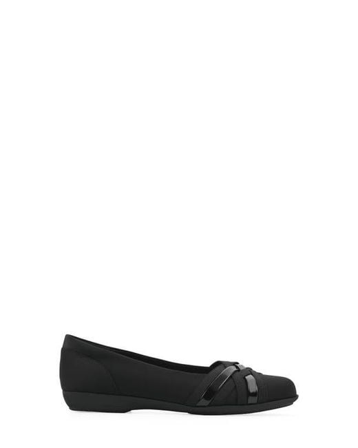 White Mountain Black Chic Flat