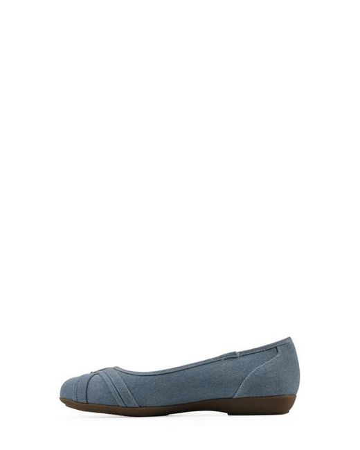 White Mountain Blue Calming Buckle Strap Flat