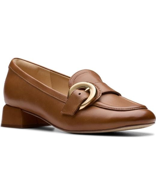 Clarks Brown Daiss30 Trim Loafer Pump