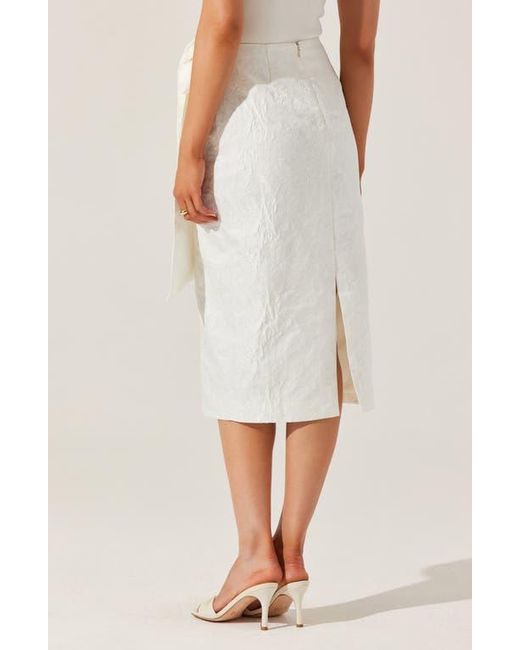 Astr White Jazmin Jacquard Pencil Skirt