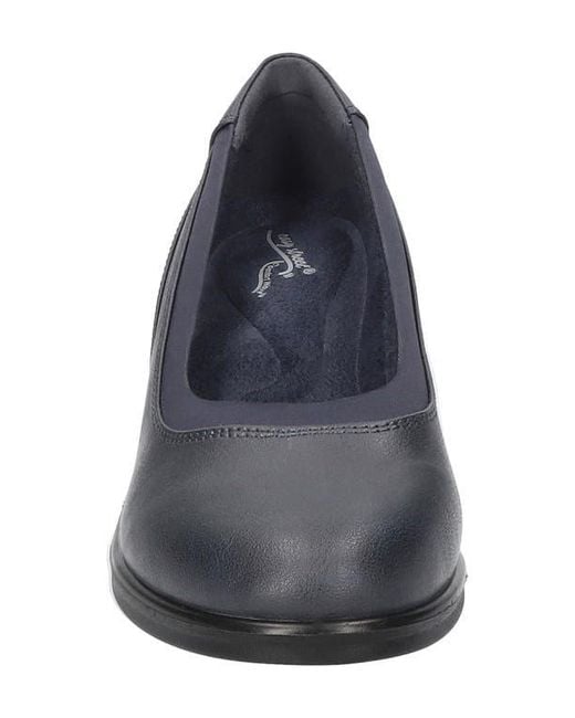 Easy Street Gray Chyler Pump