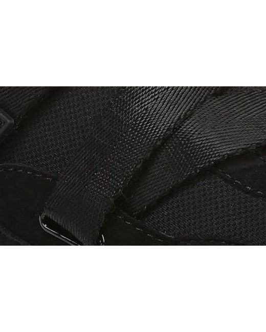 Vionic Black Walk Slim Gia Sneaker