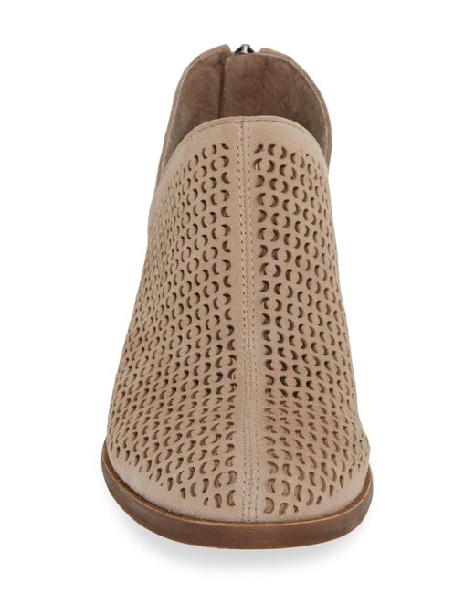 paleta boot vince camuto